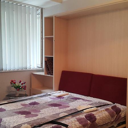 Apartment On Rustaveli Avenue Tbilisi Exterior photo