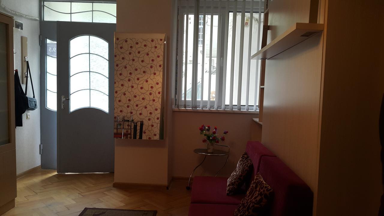 Apartment On Rustaveli Avenue Tbilisi Exterior photo